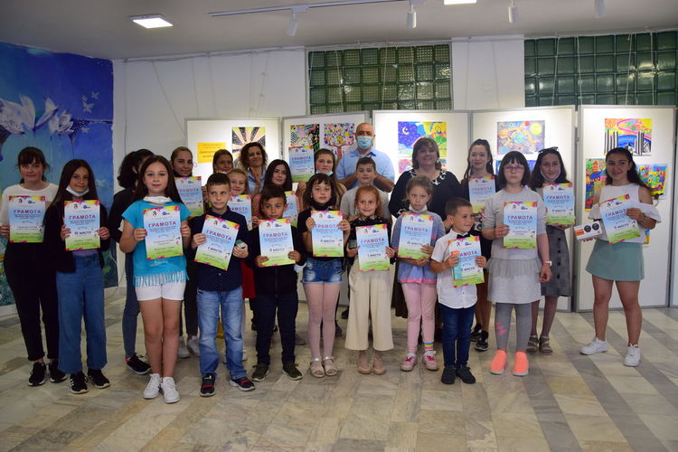 Бъдещето в детските рисунки