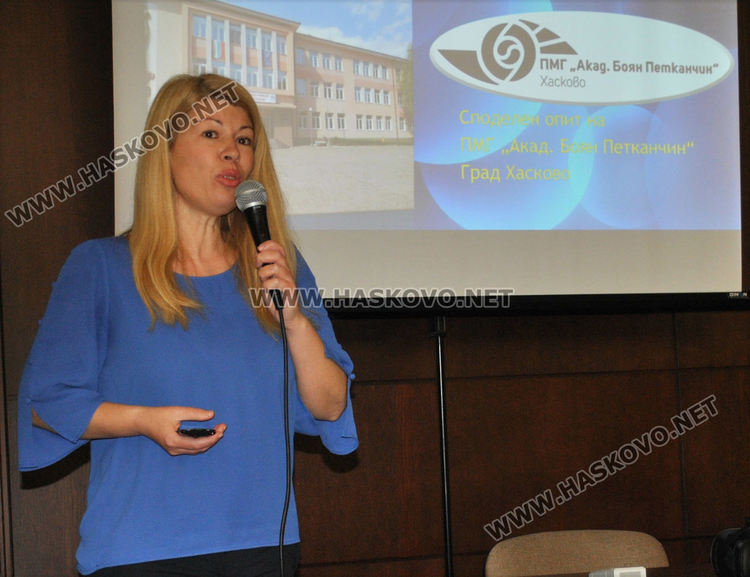   Учениците от ПМГ в Хасково демонстрираха прилагането на новите технологии и иновации в часовете им