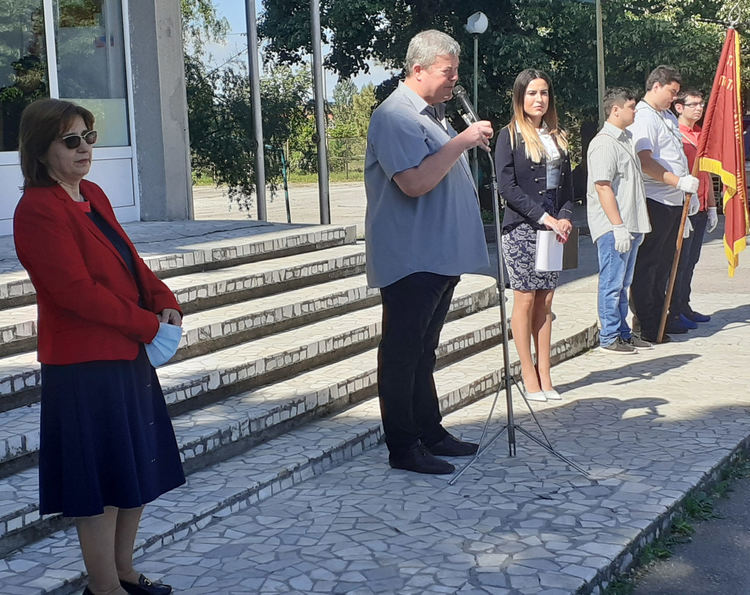 Професионална гимназия по транспорт и аграрни технологии &bdquo;Н. Й. Вапцаров&ldquo; изпрати Випуск 2021