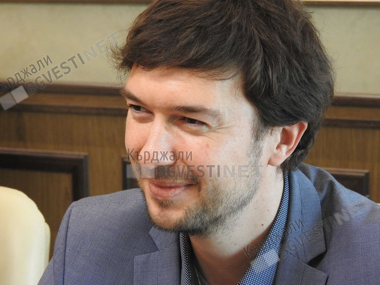 д.ф.н.Лукаш Кауцки