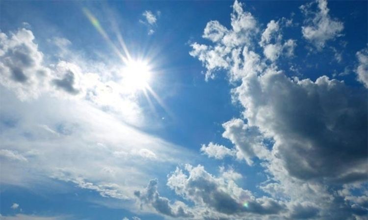 Променлива облачност в петък и вероятност за кратък дъжд