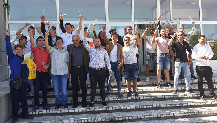 Професионална гимназия по транспорт и аграрни технологии &bdquo;Н. Й. Вапцаров&ldquo; изпрати Випуск 2021