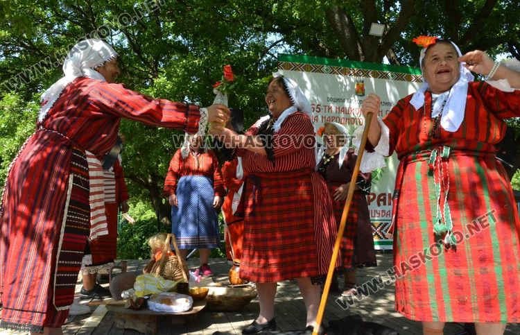 Започна двудневният Национален събор „Китна Тракия” в Хасково