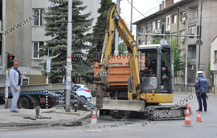 Част от „Раковски“ и центъра на Хасково без вода заради ВиК авария