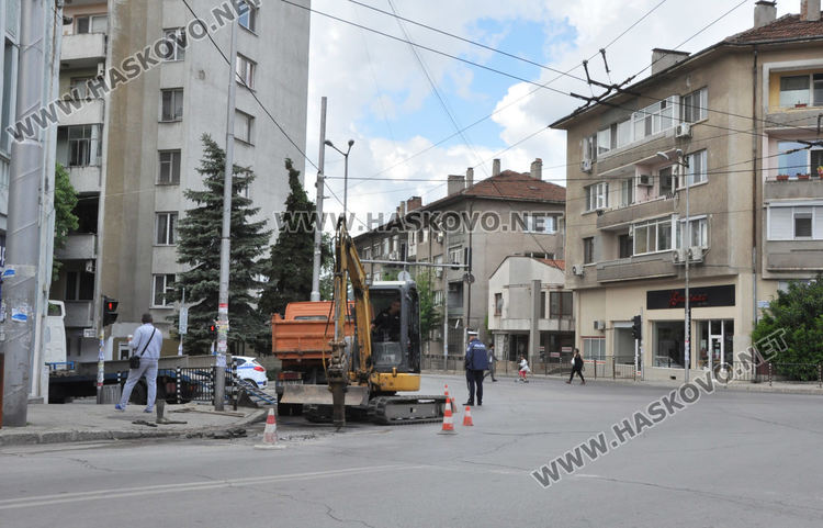 Част от „Раковски“ и центъра на Хасково без вода заради ВиК авария