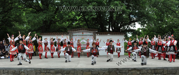 Състави от Хасковско с пъстър концерт във втория ден на „Китна Тракия“