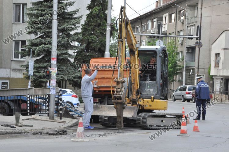 Част от „Раковски“ и центъра на Хасково без вода заради ВиК авария
