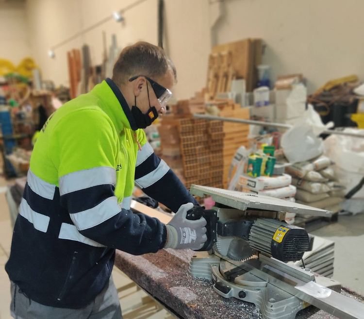 114 свободни работни места обяви Бюрото по труда в Димитровград