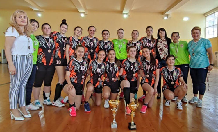 Хандбалистките на Хасково с бронзови медали, Василена Шомова - голмайстор