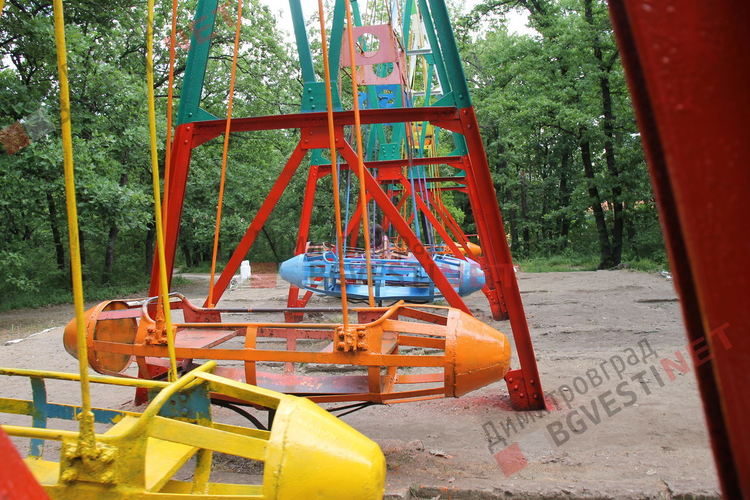 Добрият пример: Доброволци върнаха живота на емблематичните Ракетки в парк "Н.Й.Вапцаров"