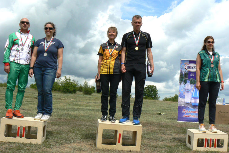 Състезателите на „Компас“ с шампионска титла от Държавното по спортно ориентиране