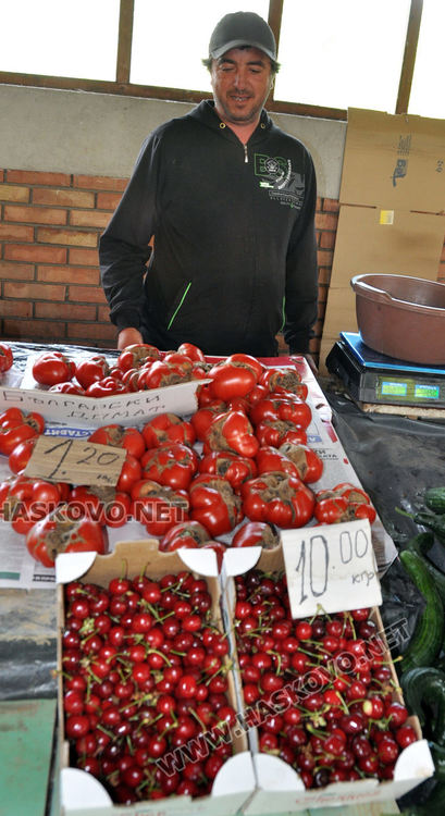 От 10 до 14 лева са първите череши на пазара в Хасково