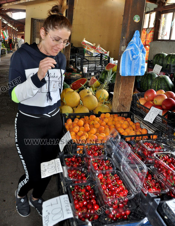 От 10 до 14 лева са първите череши на пазара в Хасково