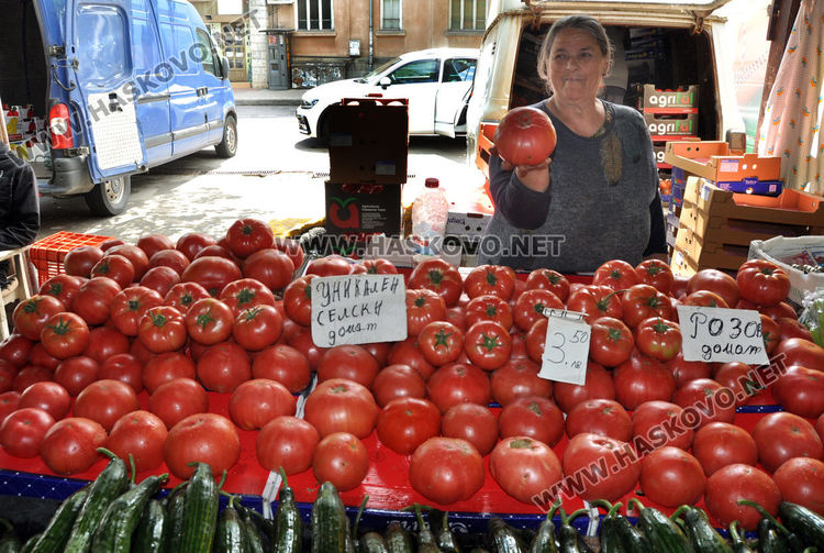 От 10 до 14 лева са първите череши на пазара в Хасково