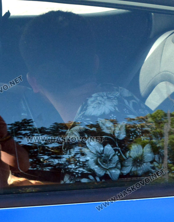 18-годишен без книжка подкара БМВ и блъсна патрулка в Хасково