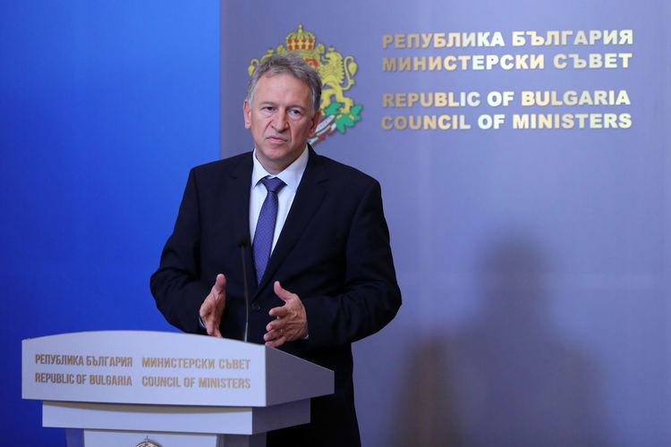 "Информацията не е налична". Как (ще) се управлява COVID кризата в България