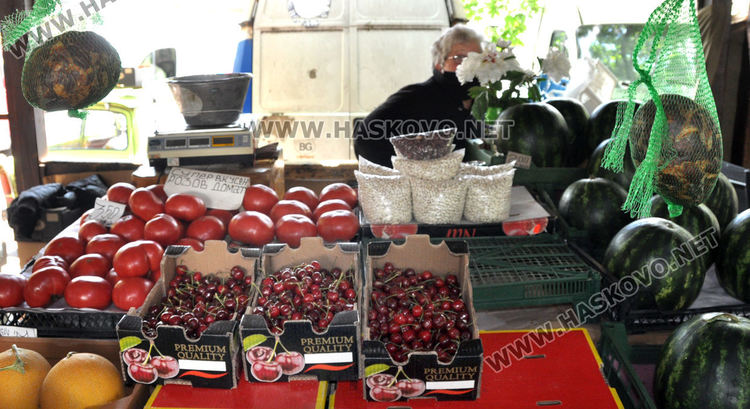 От 10 до 14 лева са първите череши на пазара в Хасково