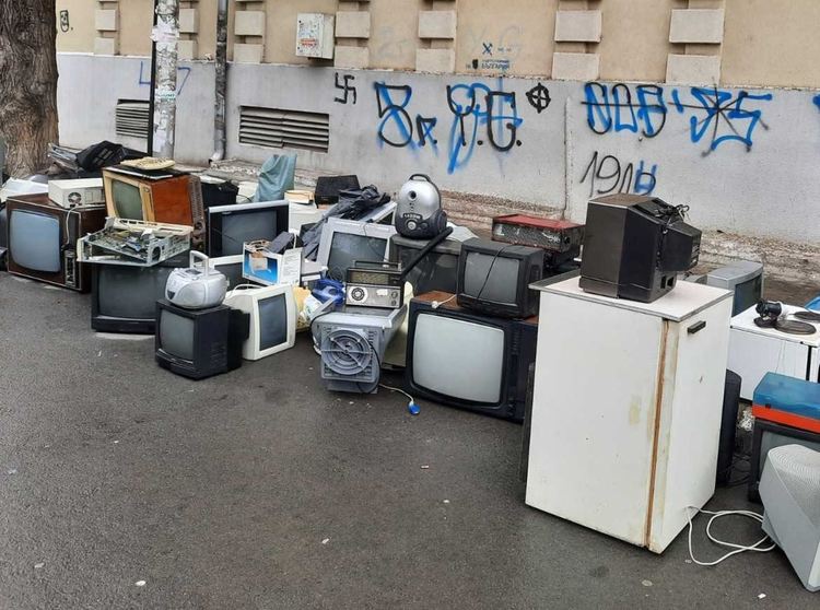 Съвместна кампания за събиране на непотребни дрехи и електроуреди в Асеновград 