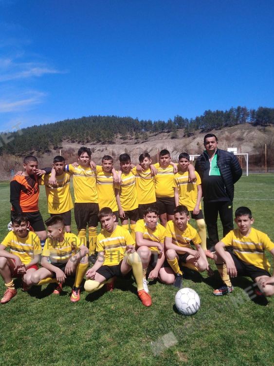 Футболният тим на квартал „Боровец” спечели престижен турнир за представители на малцинствата