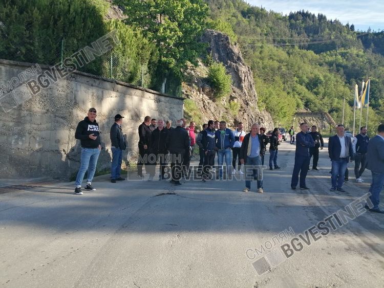 Разбитият път Рудозем-Елховец-Пловдовци вдигна хората на протест