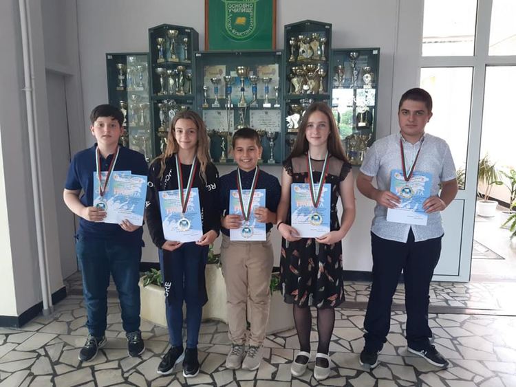 Алековци с медали от национална конференция 