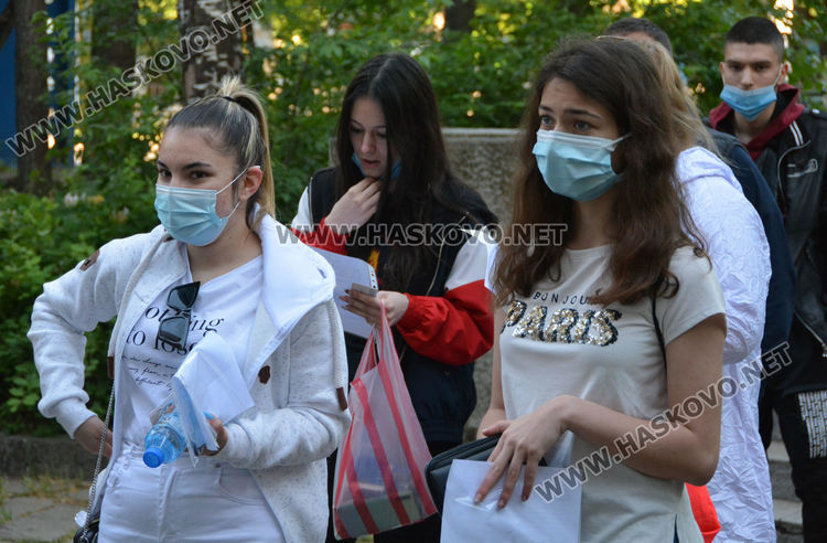 1440 зрелостници от Хасковска област се явяват на ДЗИ по БЕЛ днес