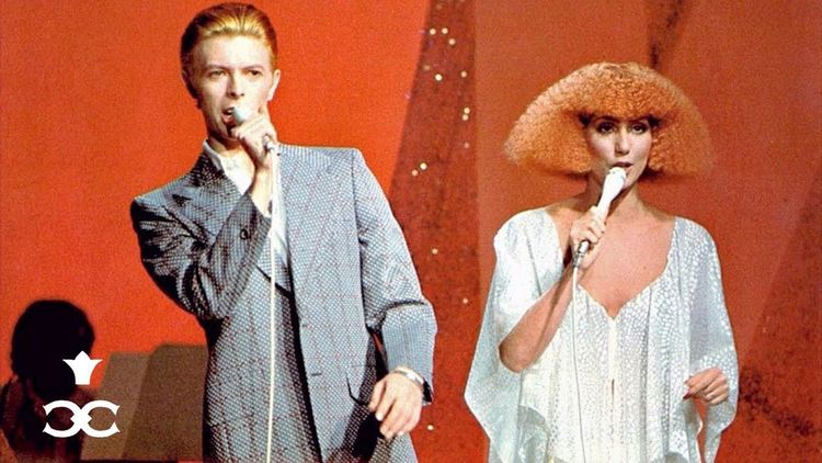 С Дейвид Бауи