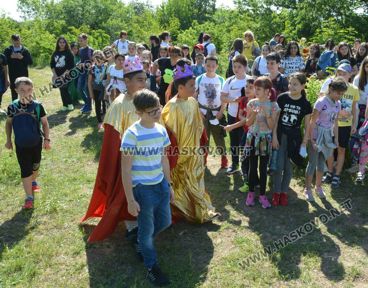 „Шандор Петьофи“ с възстановка и поход по екопътека „Цар Иван Асен II“, засадиха и дръвчета
