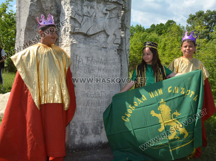 „Шандор Петьофи“ с възстановка и поход по екопътека „Цар Иван Асен II“, засадиха и дръвчета