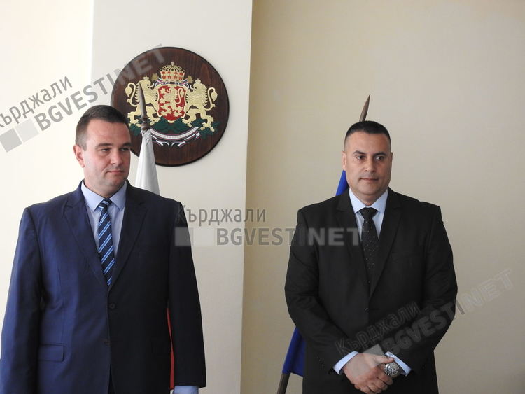 Даниел Делчев седна днес на стола на областният управител, Никола Чанев се върна в НАП