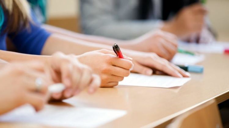 Биологията отново най-предпочитана за явяване на втори ДЗИ