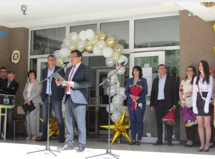 Девин празнува 24-ти май с шествие и Виевска фолк група