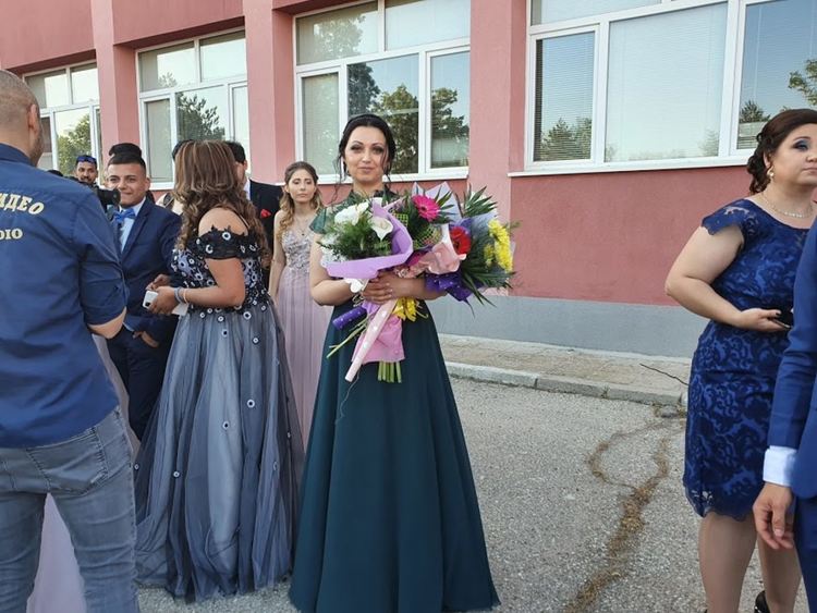 Абитуриентите на ПГСС празнуват днес