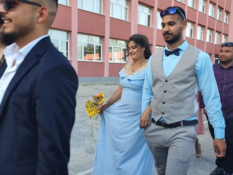 Абитуриентите на ПГСС празнуват днес