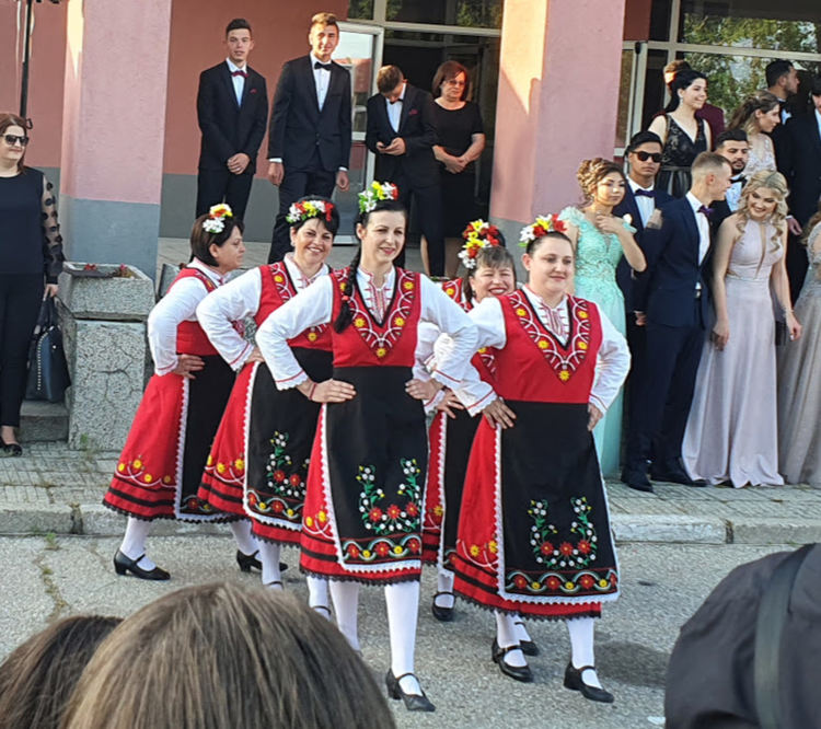 Абитуриентите на ПГСС празнуват днес