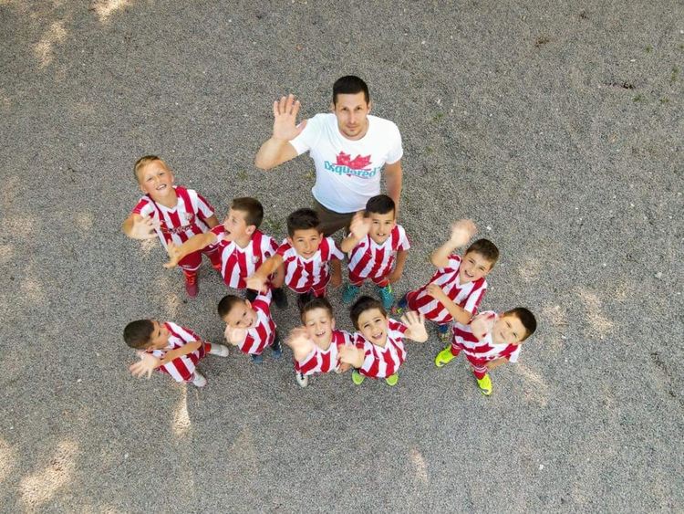 13 победи и шампионска титла за младите футболисти на ФК “Хасково”