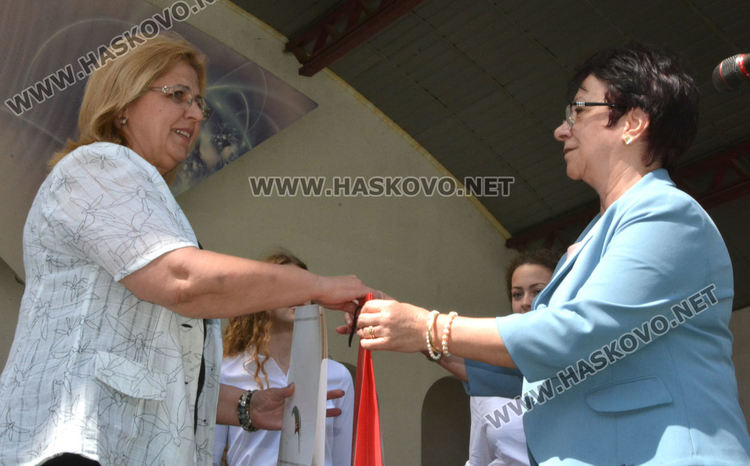 Отличиха най-добрите учители и ученици през годината на празничния 24 май