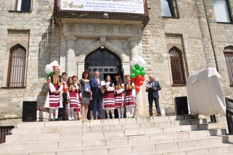 28 ученици и три ученически колектива от община Кърджали бяха наградени за 24 май