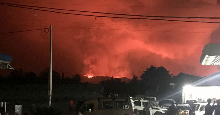 Поток лава от Нирагонго спря до град Гома