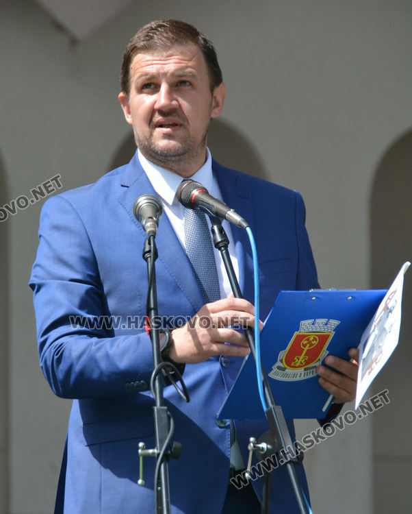 Отличиха най-добрите учители и ученици през годината на празничния 24 май