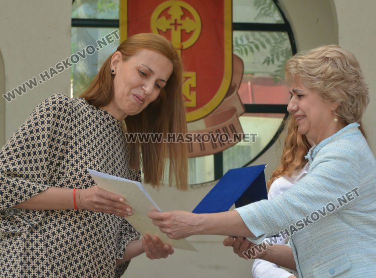 Отличиха най-добрите учители и ученици през годината на празничния 24 май