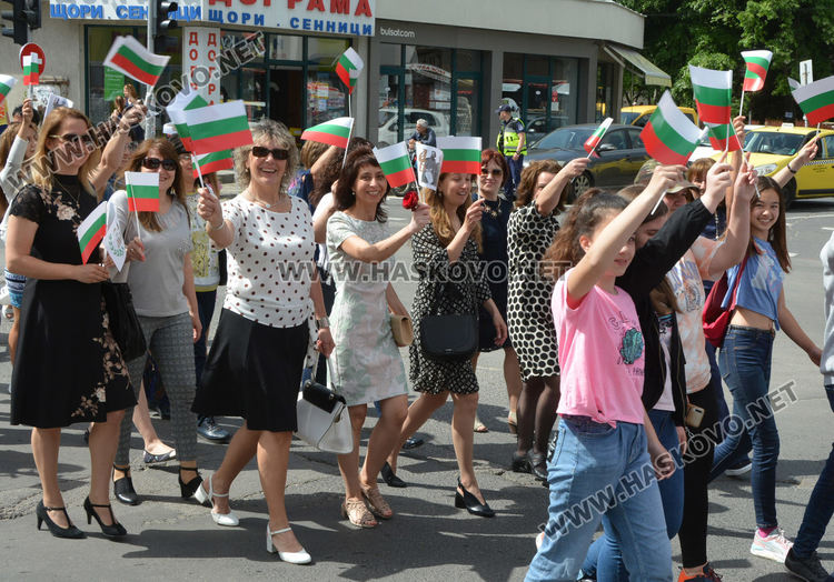 Отличиха най-добрите учители и ученици през годината на празничния 24 май