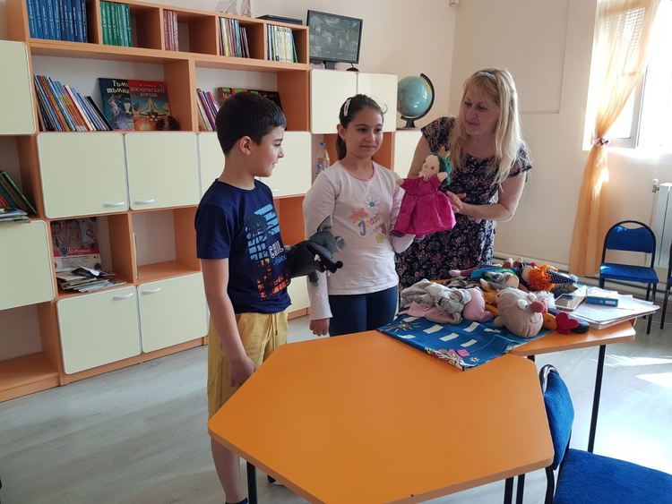 Деца се запознаха с част от "кухнята" на театъра