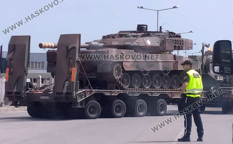 Тежка техника за международно учение на „Корен“ изнерви хасковските шофьори