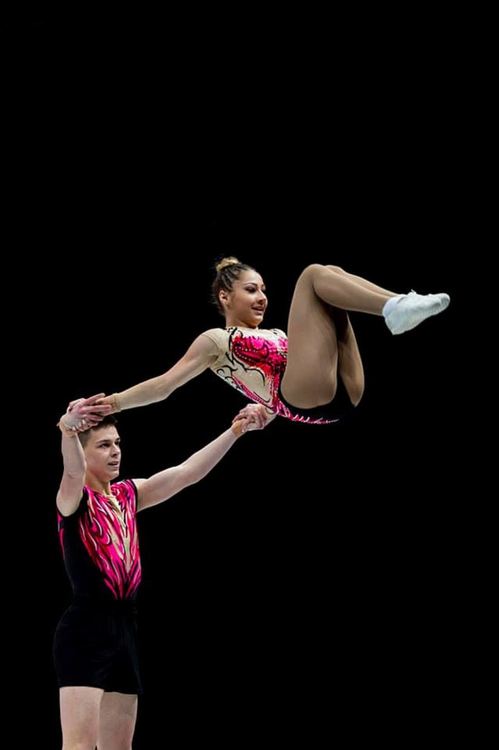 4 медала на Световното по аеробика в Баку с хасковско участие