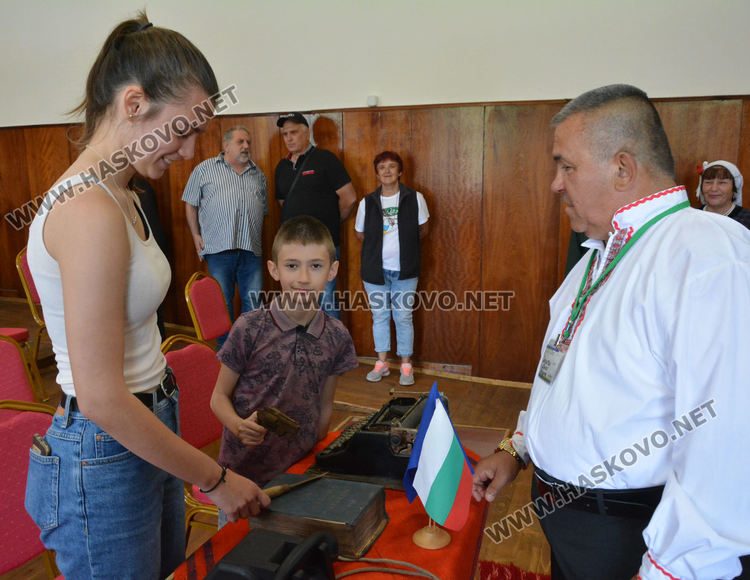 Сред много приятели в с.Орлово откриха обновеното читалище