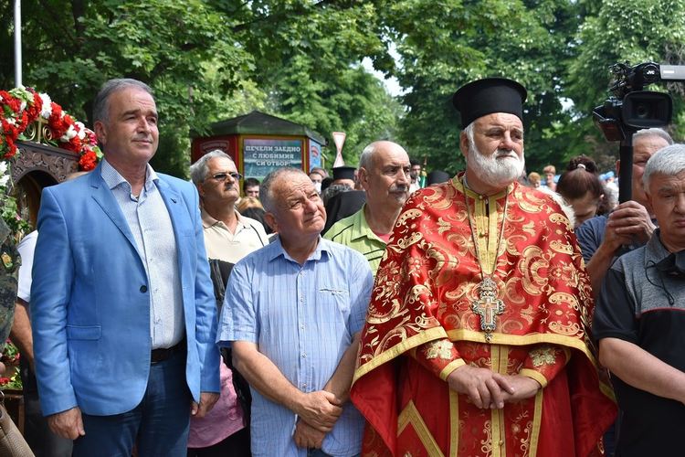 Старозагорският митрополит Киприан освети най-новия параклис в Асеновград (снимки)