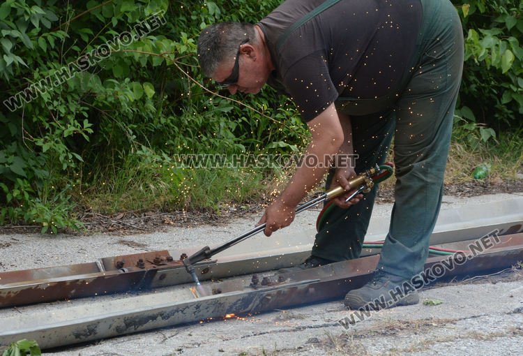 До 80 см. пропадания на пътя от свлачището до Генералово
