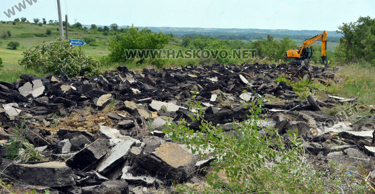 До 80 см. пропадания на пътя от свлачището до Генералово