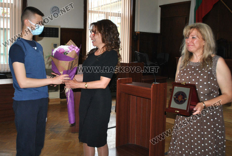 Нова паралелка „Съдебна администрация“ в Гимназията по туризъм в Хасково